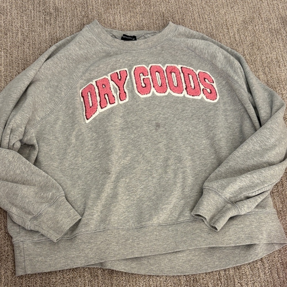 Dry Goods Women's Gray and Pink Crew Neck Sweater